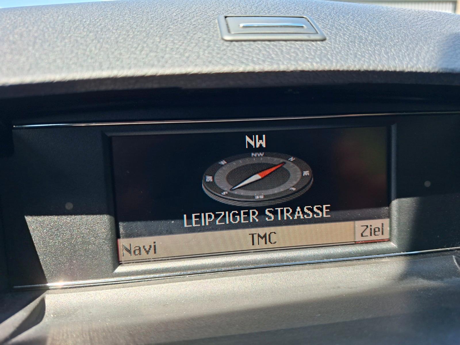 Mercedes-Benz C180 2009 — photo 12