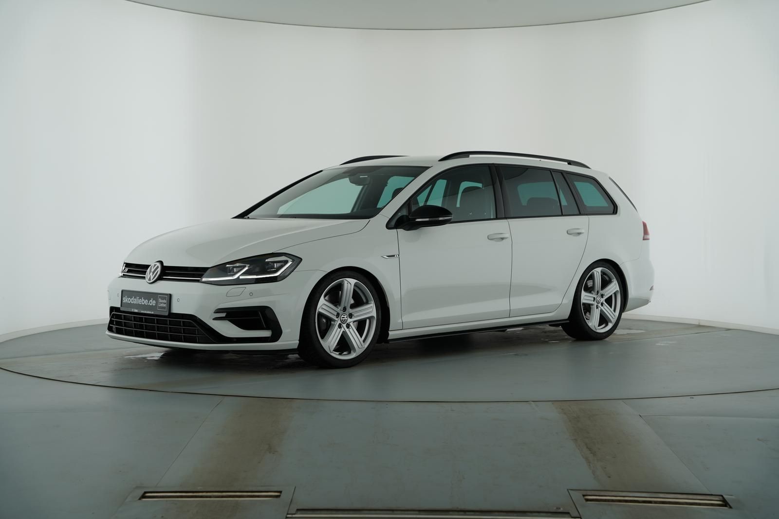 Volkswagen Golf GOLF VII VARIANT R 2.0TSI DSG 4MOTION KW-GEWINDE