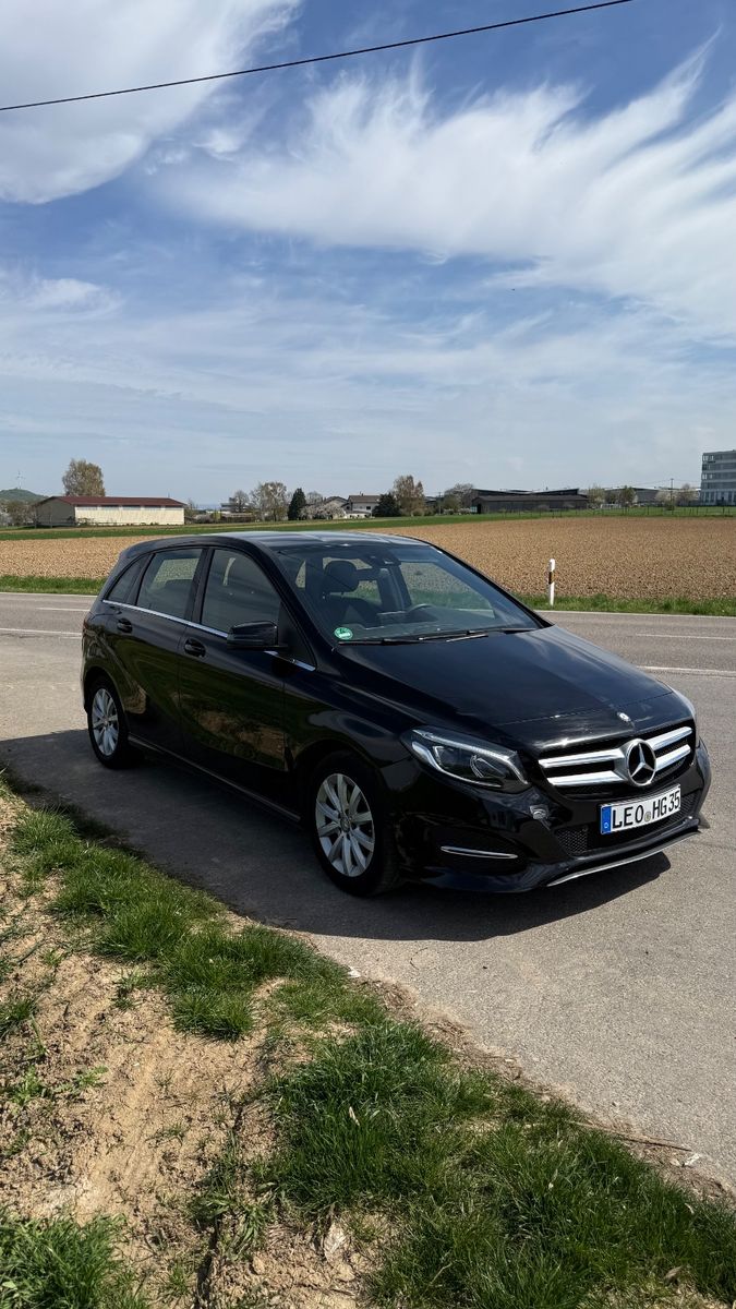 MERCEDES-BENZ B 200