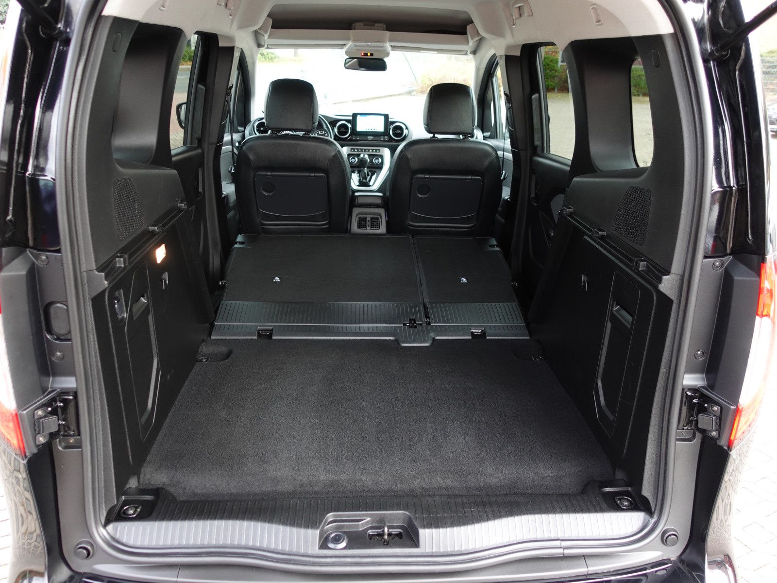 Fahrzeugabbildung Mercedes-Benz T 180 Aut. Progressive AHK MBUX Kamera Premium