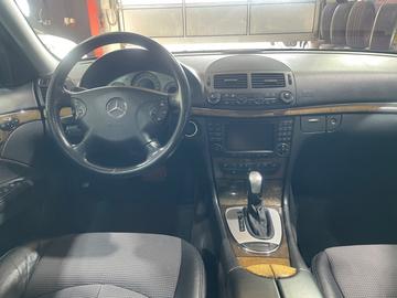 صورة 9 لـ 2005 Mercedes-BENZ E 280