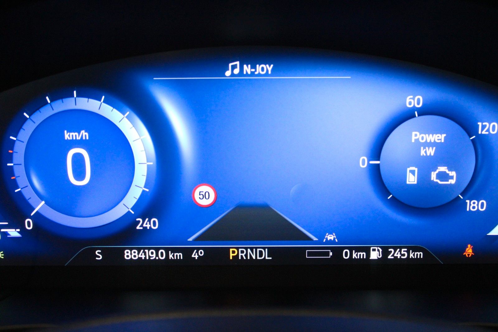 Fahrzeugabbildung Ford Kuga PHEV Titanium X AHK LED HUD 2xCam WinterP.