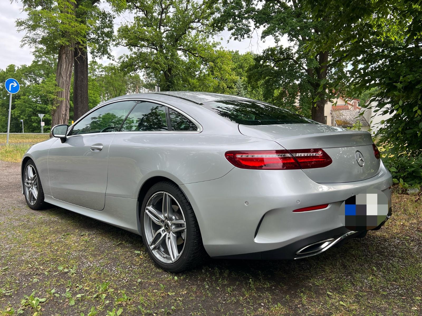 Mercedes-Benz E 220 d Autom. AMG Line Widescreen Burmester uvm