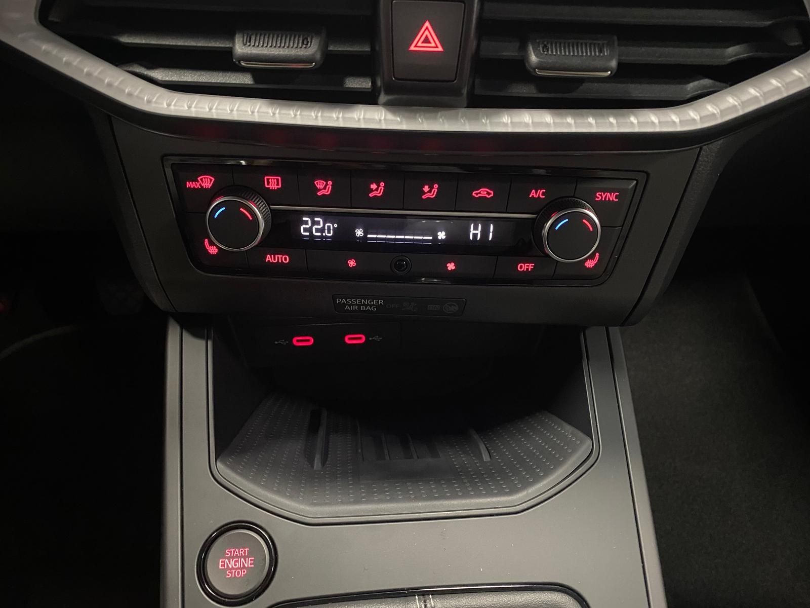 Fahrzeugabbildung SEAT Ibiza 1.0 TSI 1.0 TSI FR 5 J.GARANTIE+ACC+KAMERA