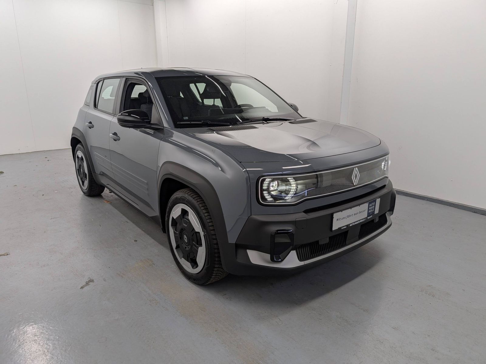 RENAULT R 4 E-Tech Evolution 150 Comfort Range – Bild 5
