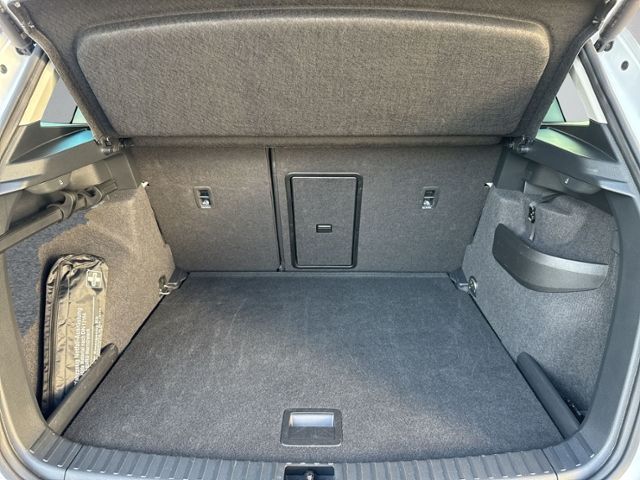 Karoq 1.5 TSI TOUR DSG LED+NAVI+AHK+KAMERA+GRA