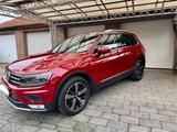 Volkswagen Tiguan 2.0 TSI 132kW DSG 4MOTION Highline Hi... - VW Tiguan Gebrauchtwagen in Gelsenkirchen