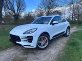 Porsche Macan Turbo Turbo - Porsche Gebrauchtwagen in Stuttgart