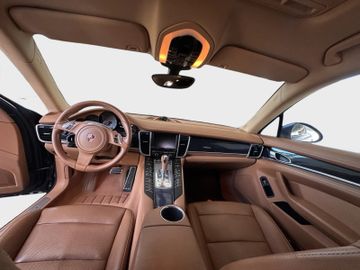 Porsche Panamera - 9