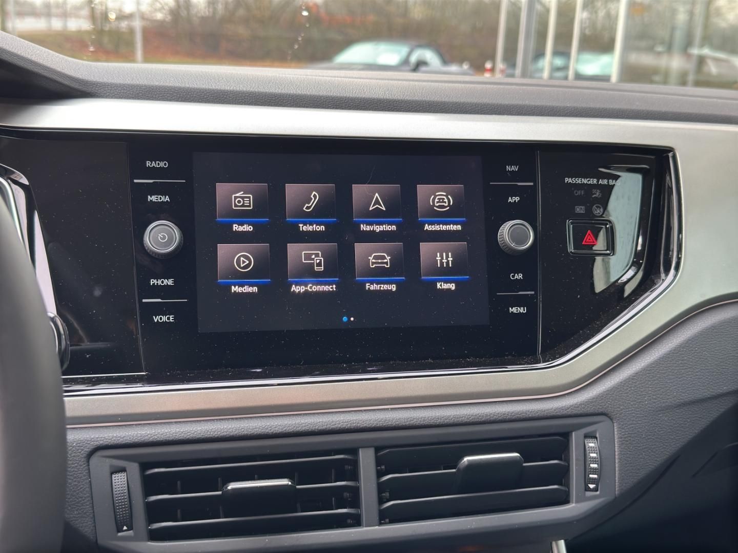 Fahrzeugabbildung Volkswagen Polo MOVE MOVE ,GJR,Navi,RFK,Klima.App-Connect ,