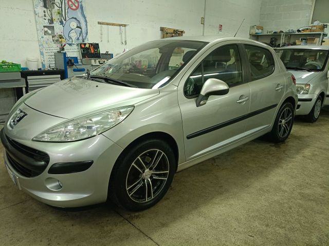 Peugeot 207 1.4 HDi 70CV 5p. ONE Line