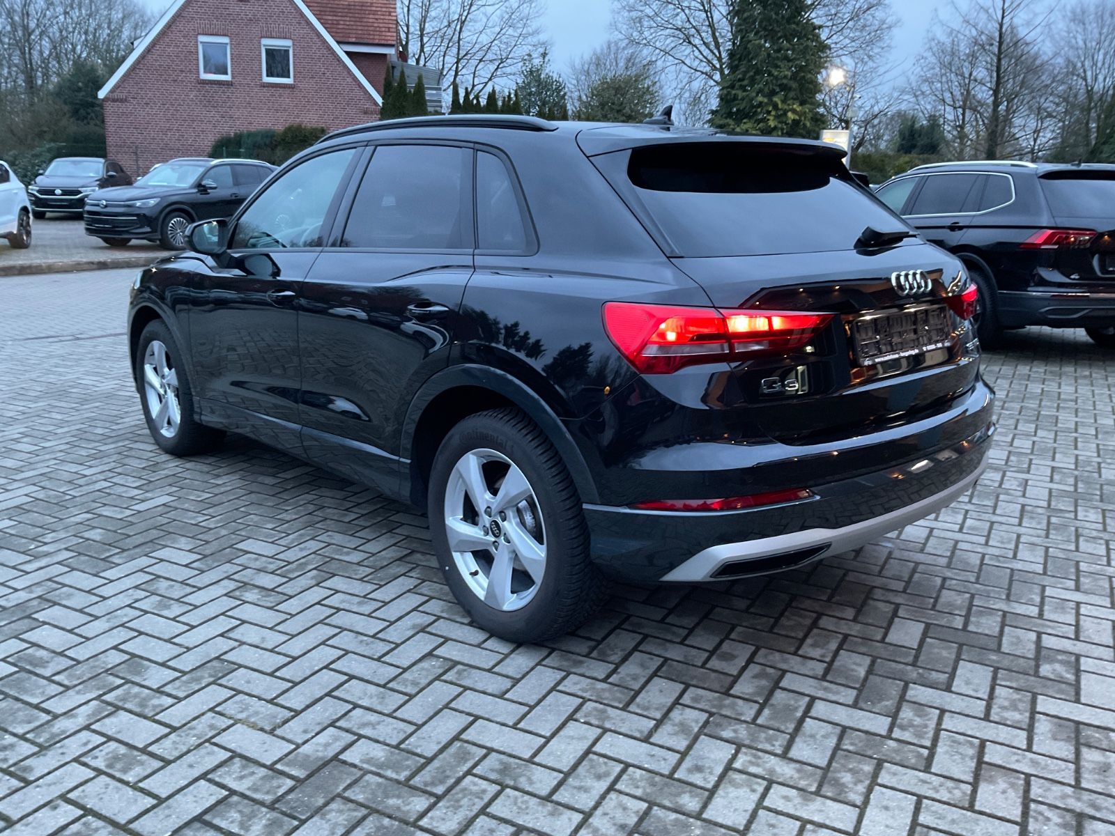 Fahrzeugabbildung Audi Q3 35 TFSI S tronic,Panorama,LED,Carplay,Navi