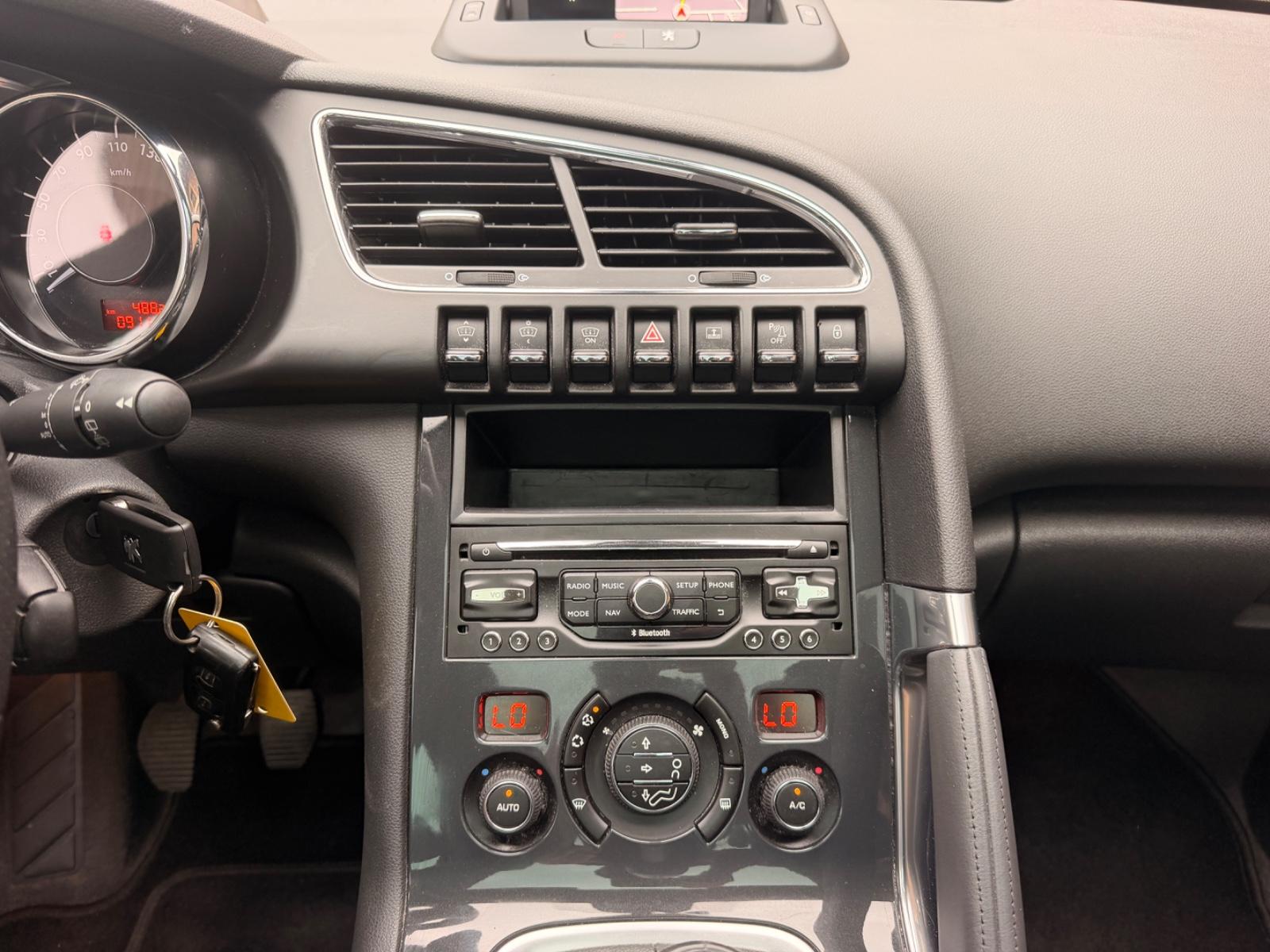 Peugeot 3008 Allure 1.6 16V Turbo Navi / Pano / Xenon