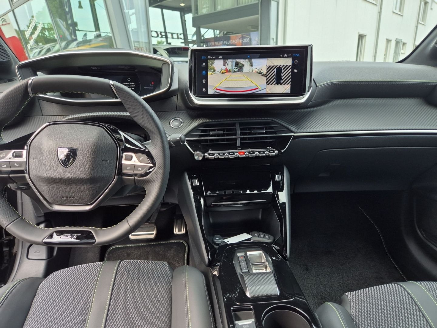Fahrzeugabbildung Peugeot 208 e- Neuer GT Elektromotor 136 Navi 360 Kamera