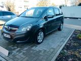 Opel Zafira 1.8 Benzin 2011 | HU bis 08.26 - Opel Zafira Gebrauchtwagen in Bielefeld