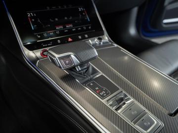 2021 AUDI RS6 — миниатюра 18