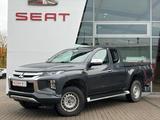 Mitsubishi L200 Basis Club Cab 4WD - graue Mitsubishi L200