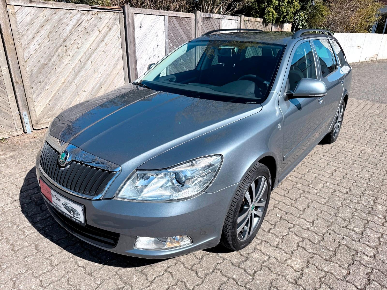 Skoda Octavia Combi°AHK°PDC°
