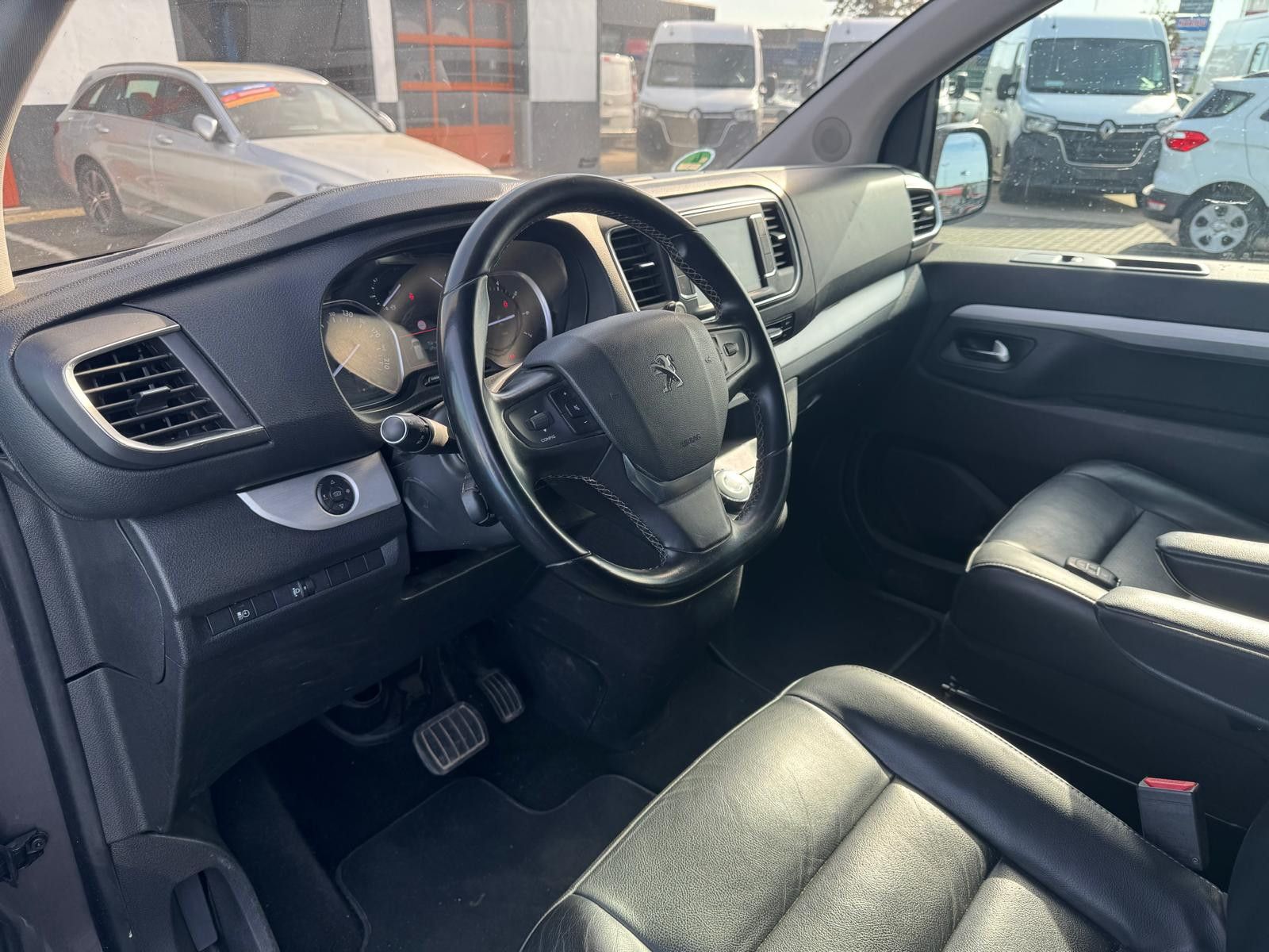 Fahrzeugabbildung Peugeot TravellerBusiness/ 1.HAND/SCHECKHEFT/ZAHNRIEMEN