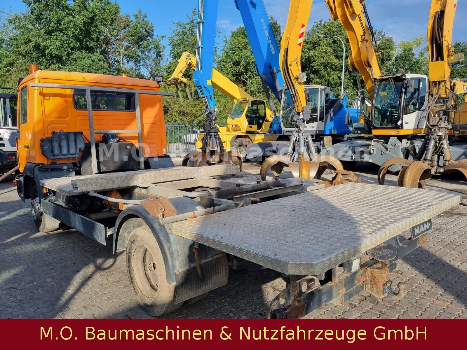 Fahrzeugabbildung MAN LE 8.180 BB / L 2000 /4x2 /