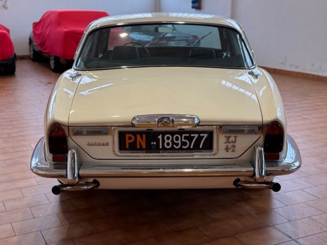 Jaguar XJ6 - 4.2 - TARGA ORO