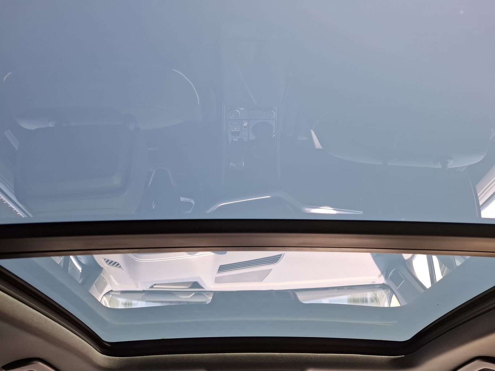Fahrzeugabbildung Volkswagen Touareg 3.0TDI 4M R-Line VOLL Black 22" UPE 114T