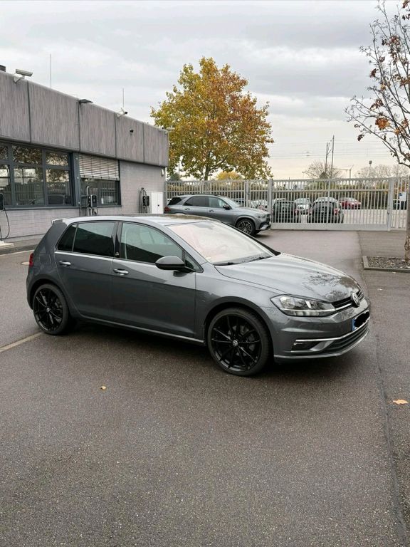 Image of Volkswagen Golf