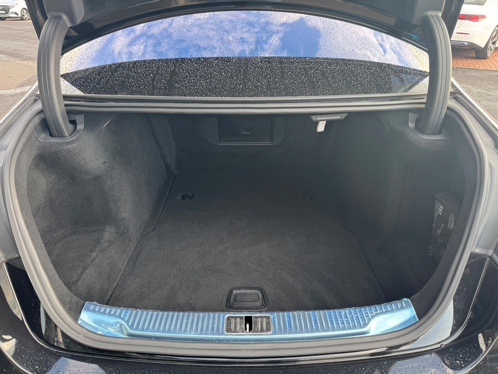 Fahrzeugabbildung Mercedes-Benz S 400d 4M AMG+Pano+Massage+HUD+360+AirM+