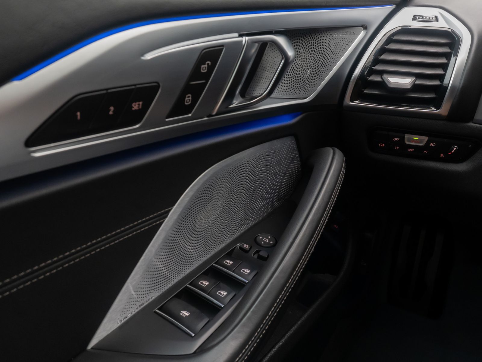 Fahrzeugabbildung BMW M850i xD Cabrio 360°B&W Laser Individual 20"Voll