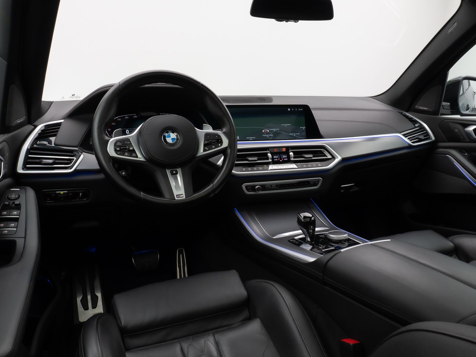 Fahrzeugabbildung BMW X5 xD30d M Sport Panorama Laser 360°HUD DAB H/K