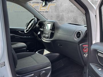 Mercedes V 220 - 7