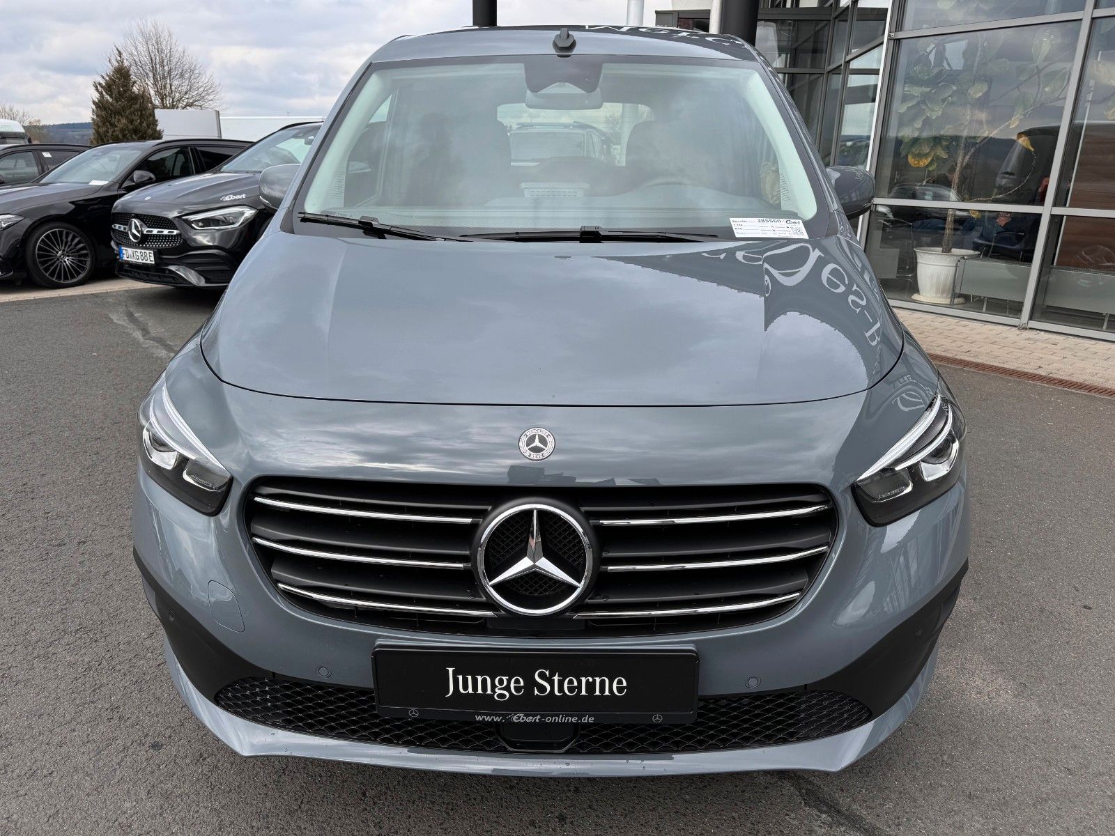 Fahrzeugabbildung Mercedes-Benz T 180 Style LED Kamera KEYLESS MBUX SHZ