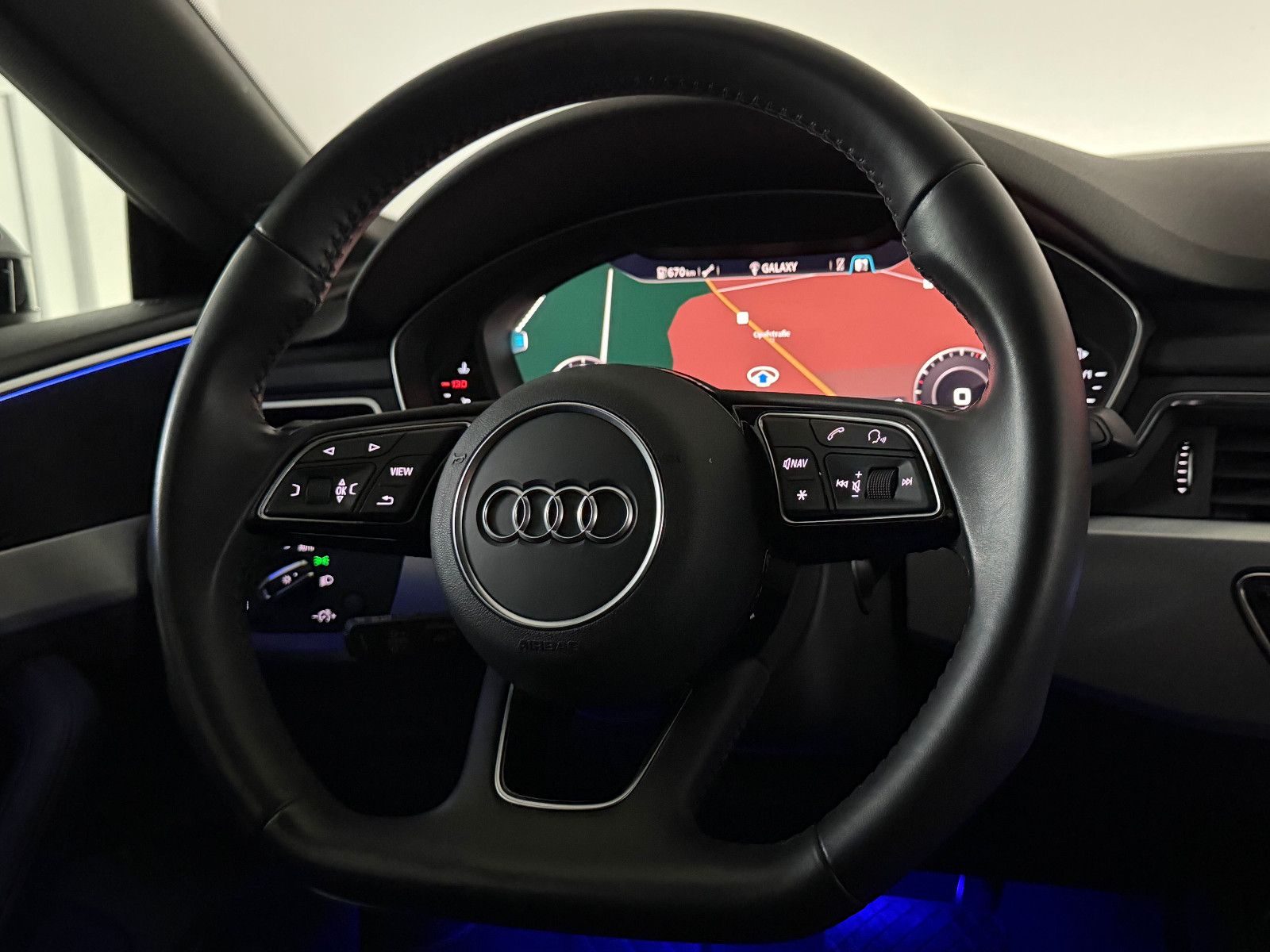 Fahrzeugabbildung Audi A5 Sportback 2.0 TDI S-LINE/360*/B&O/MASSAGE/ACC