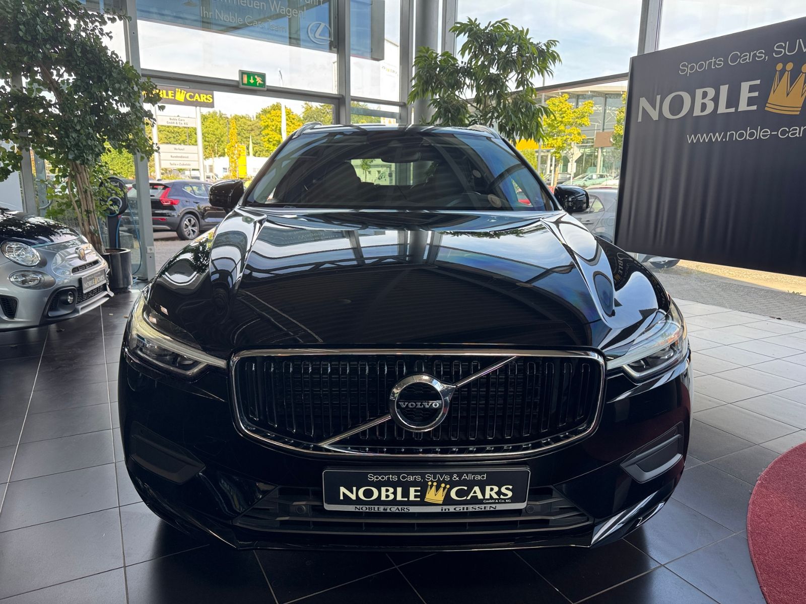Fahrzeugabbildung Volvo XC60 Momentum Pro 2WD LED NAV DAB RFK SHZ ALU