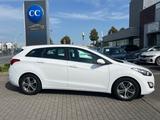 Hyundai i30 1.6 CRDI cw YES! SILVER SUPER ZUSTAND - Hyundai i30 in Hamm