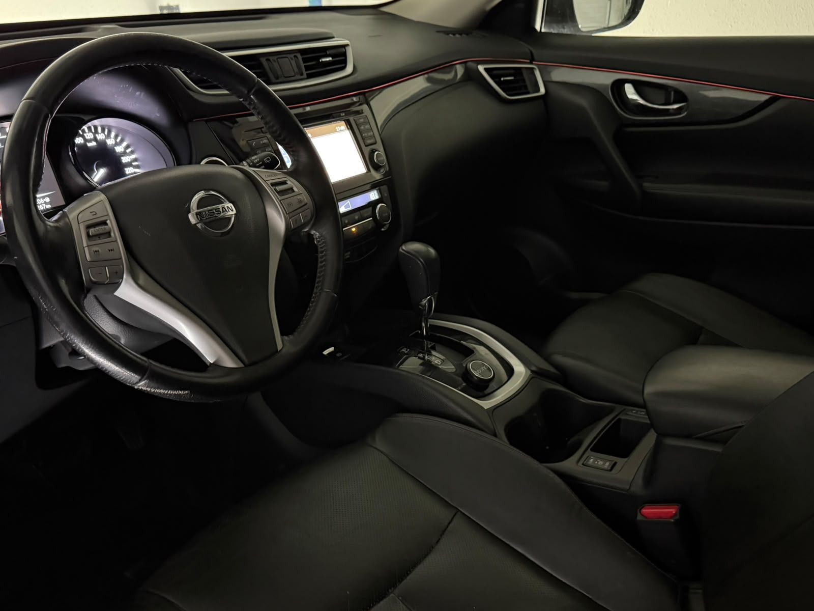 Fahrzeugabbildung Nissan X-Trail dCi Aut./AHK/PANO/LEDER/360*/SCHECKHEFT