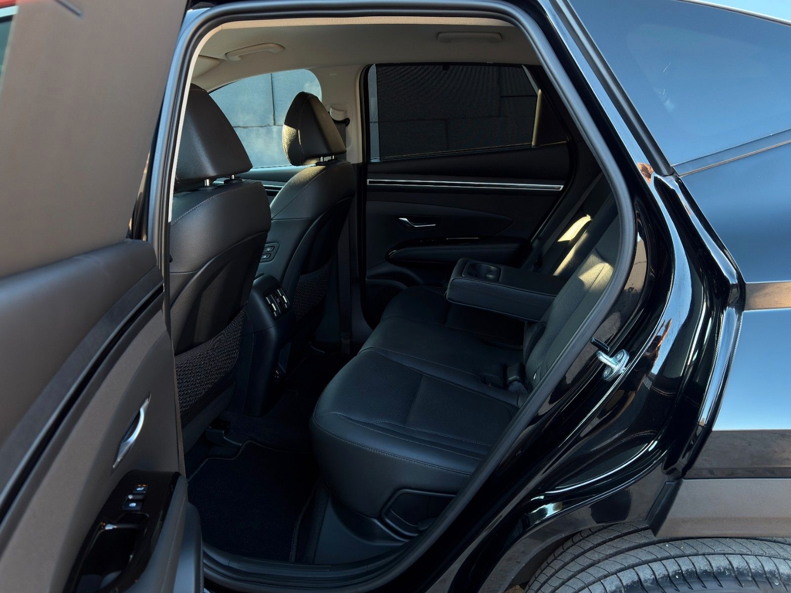 Fahrzeugabbildung Hyundai Tucson 1.6 T-GDI PHEV 4WD KRELL CarPlay 360° LHZ