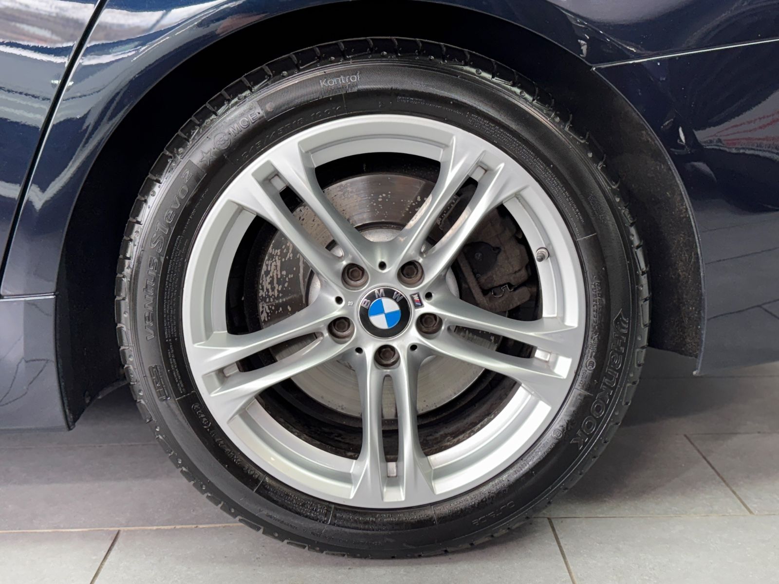 Fahrzeugabbildung BMW 535 d xDrive Touring|KOMFORTSITZE|PANO|M-PAKET|