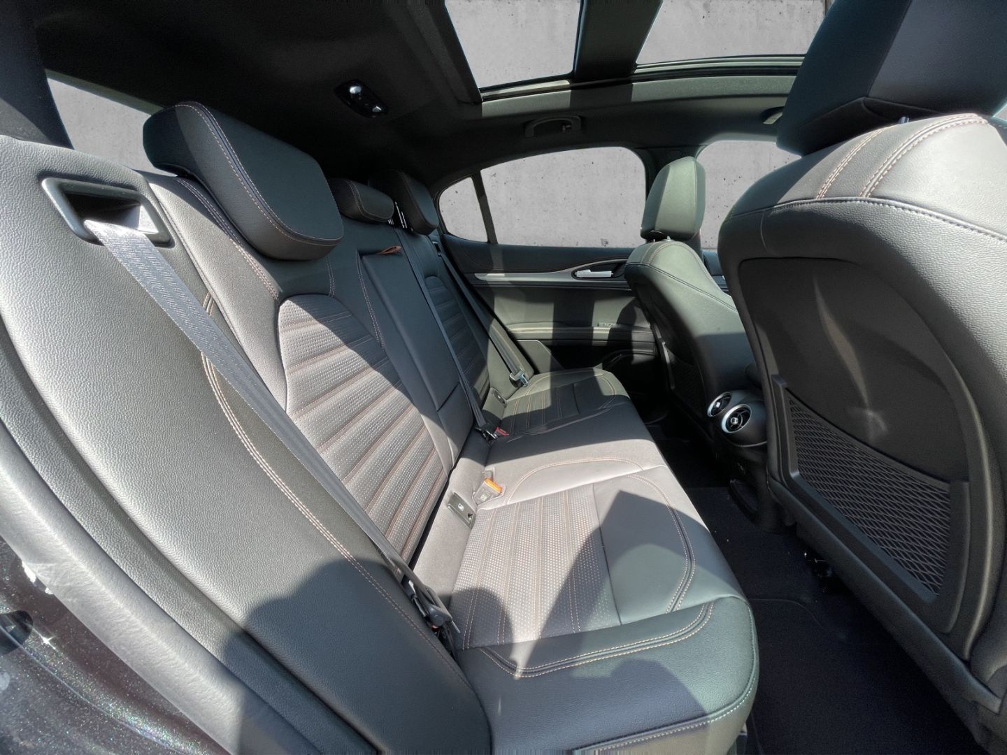 Alfa Romeo Stelvio - Bild 7