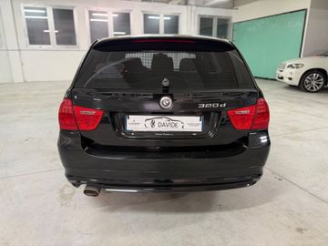 BMW 320 - 4