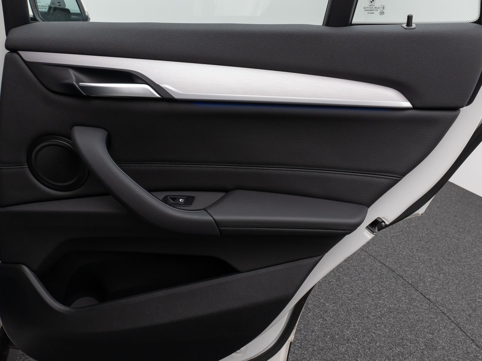 Fahrzeugabbildung BMW X1 sD18i Kamera DAB Alarm LED Navi Sport Geschwi