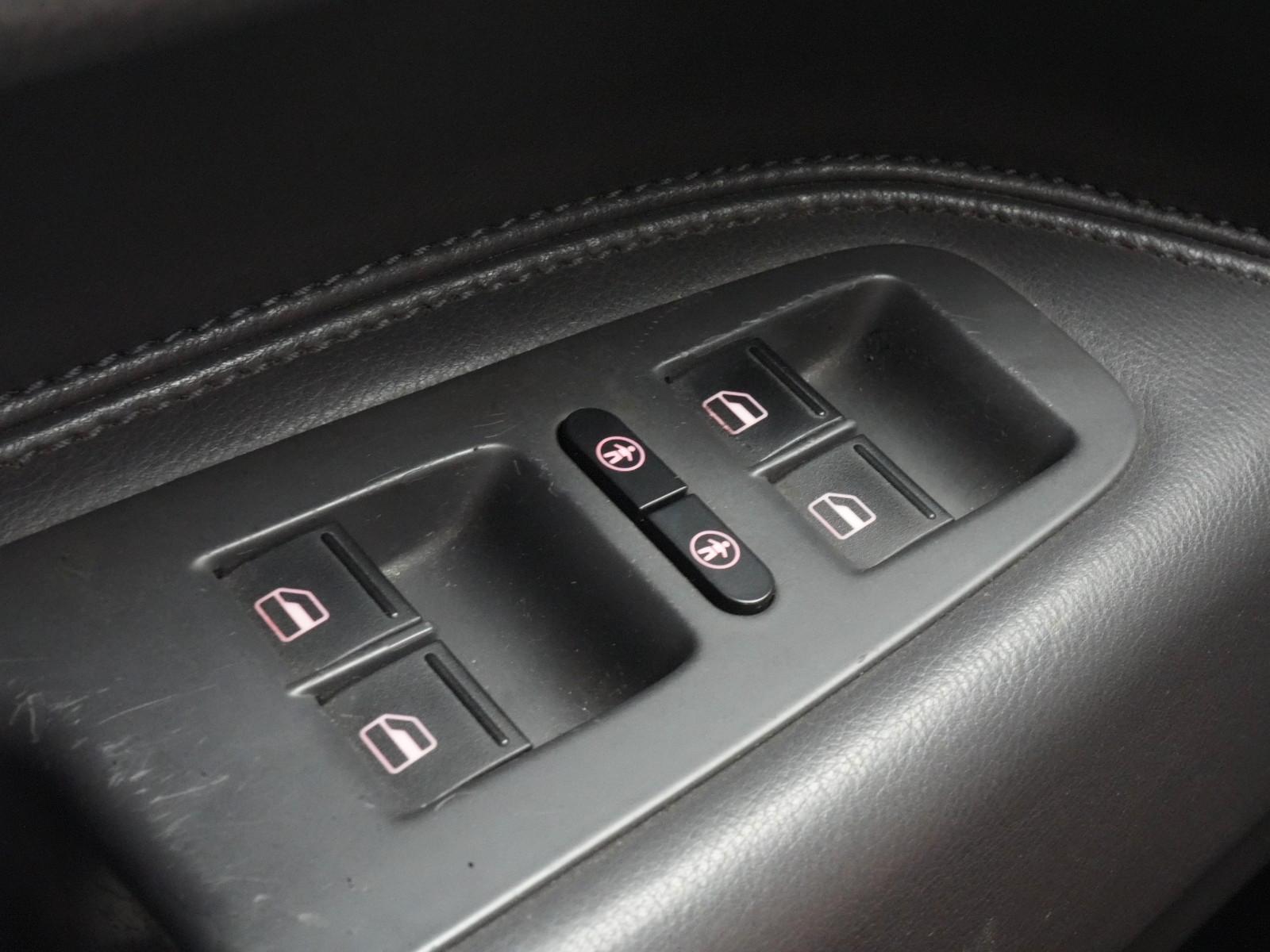 Volkswagen Touareg 2006 — photo 12