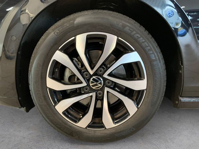 Golf VIII 2.0 TDI DSG ACTIVE AHK+IQ. LIGHT+PANO+