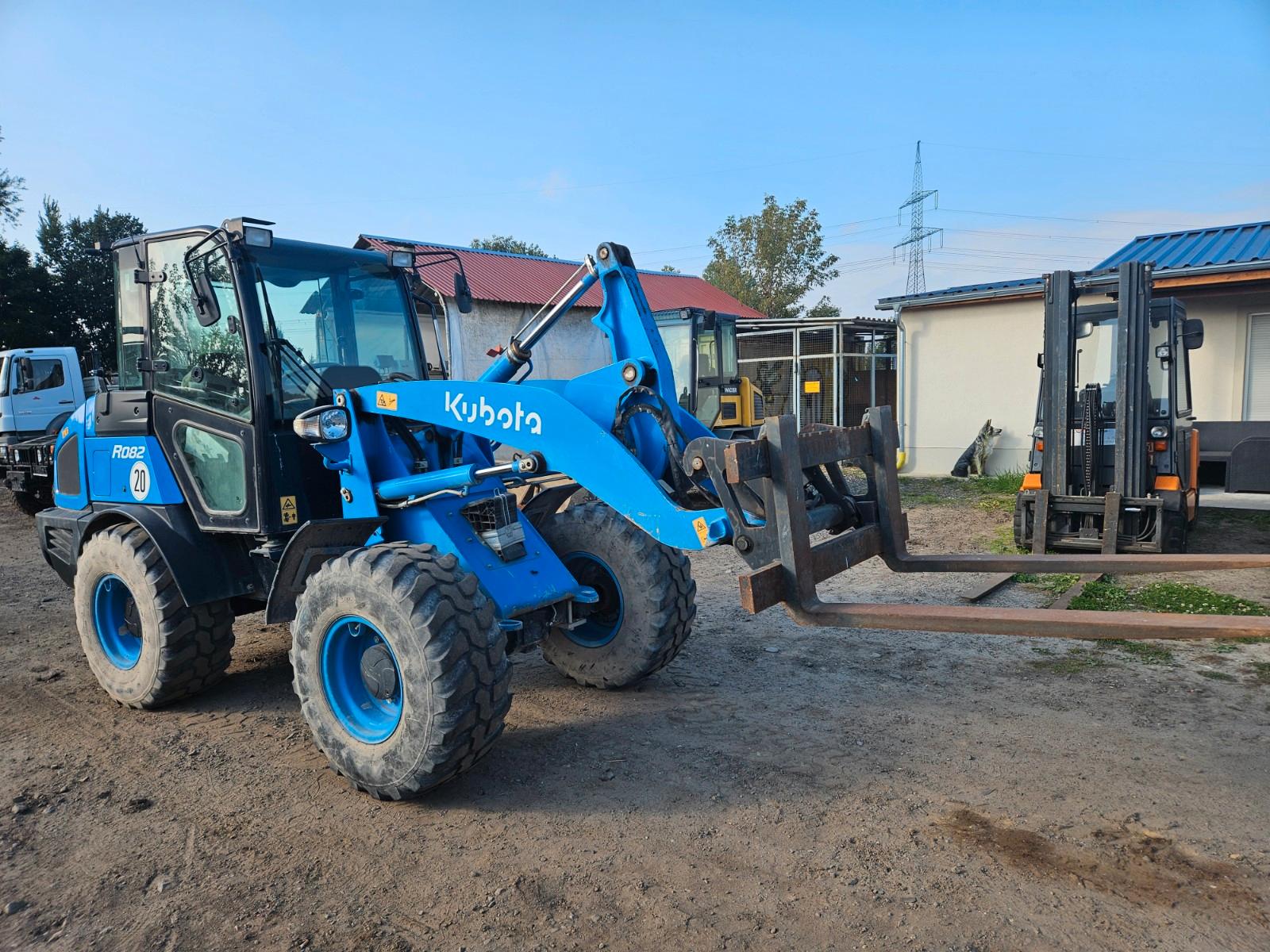 Kubota R 082, Radlader, Schaufel / Gabel