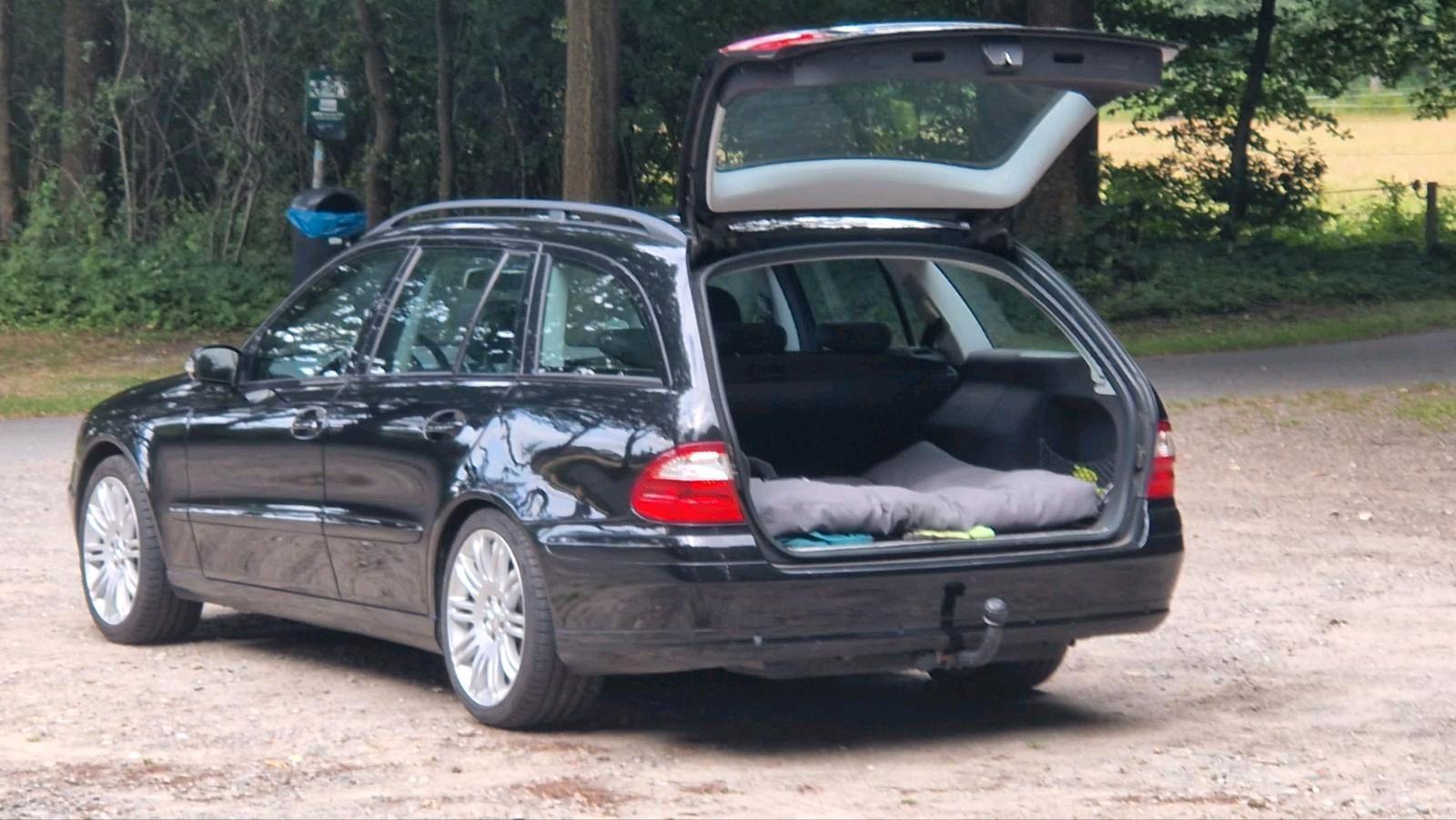 Mercedes-Benz E200 2005 — photo 7
