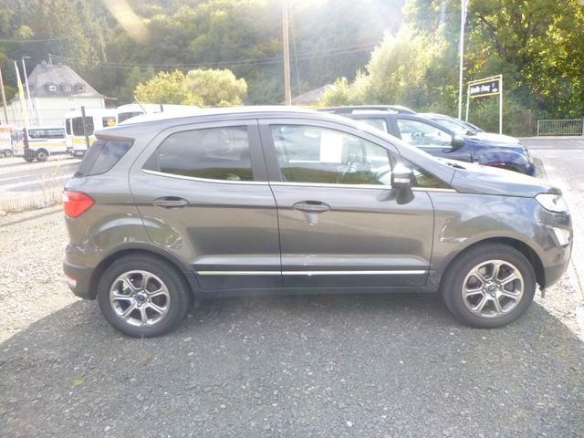 EcoSport Titanium *AHK *8fach bereift