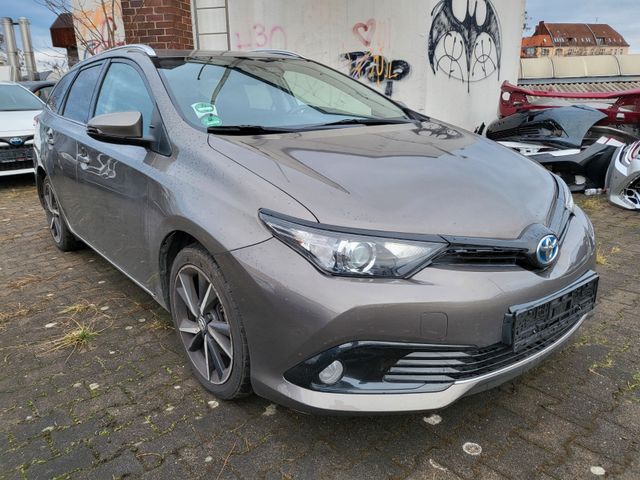 Toyota Auris Touring Sports Hybrid Team D