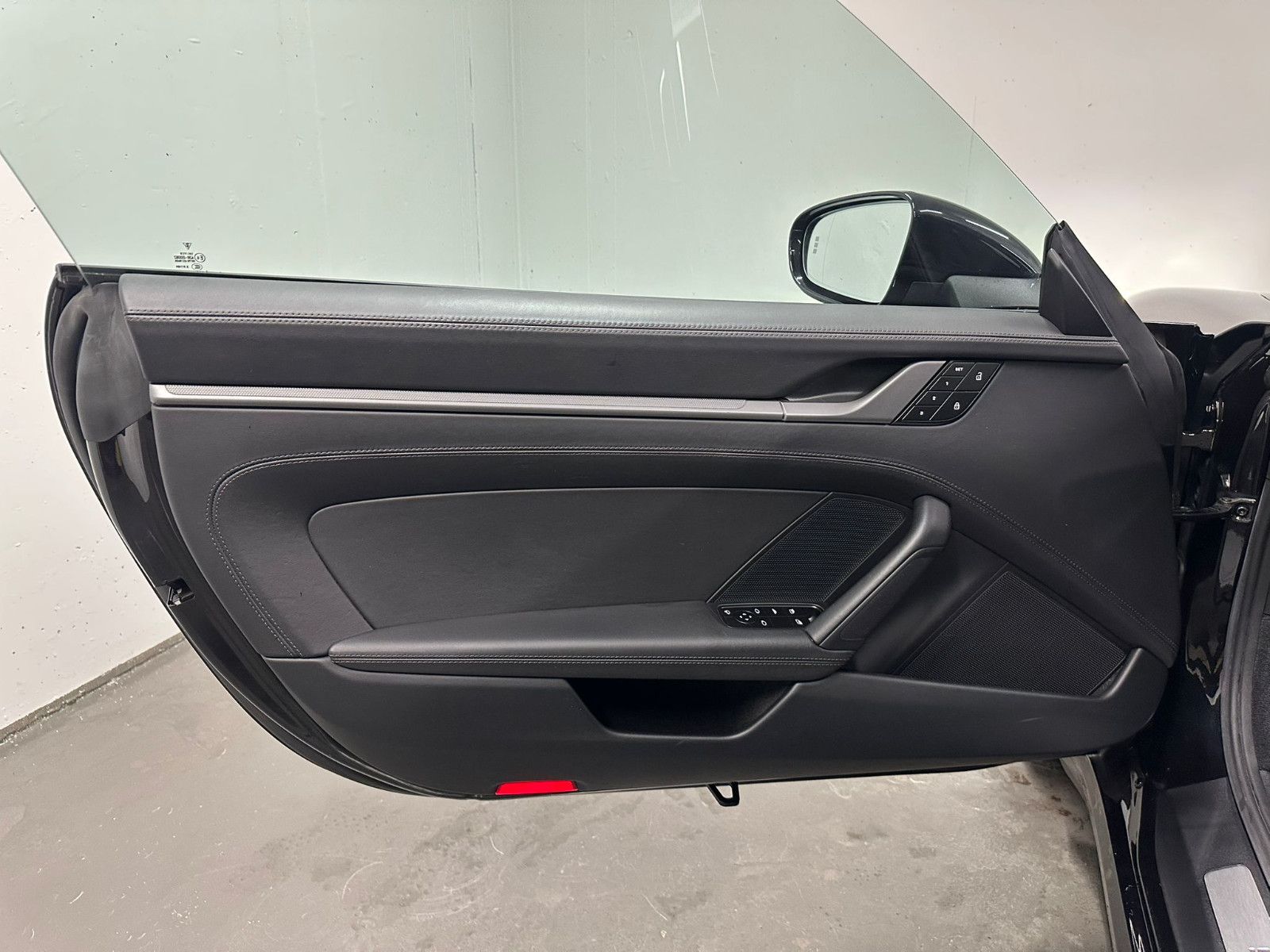 Fahrzeugabbildung Porsche 992 Carrera Cabriolet *SPORT-CHRONO*