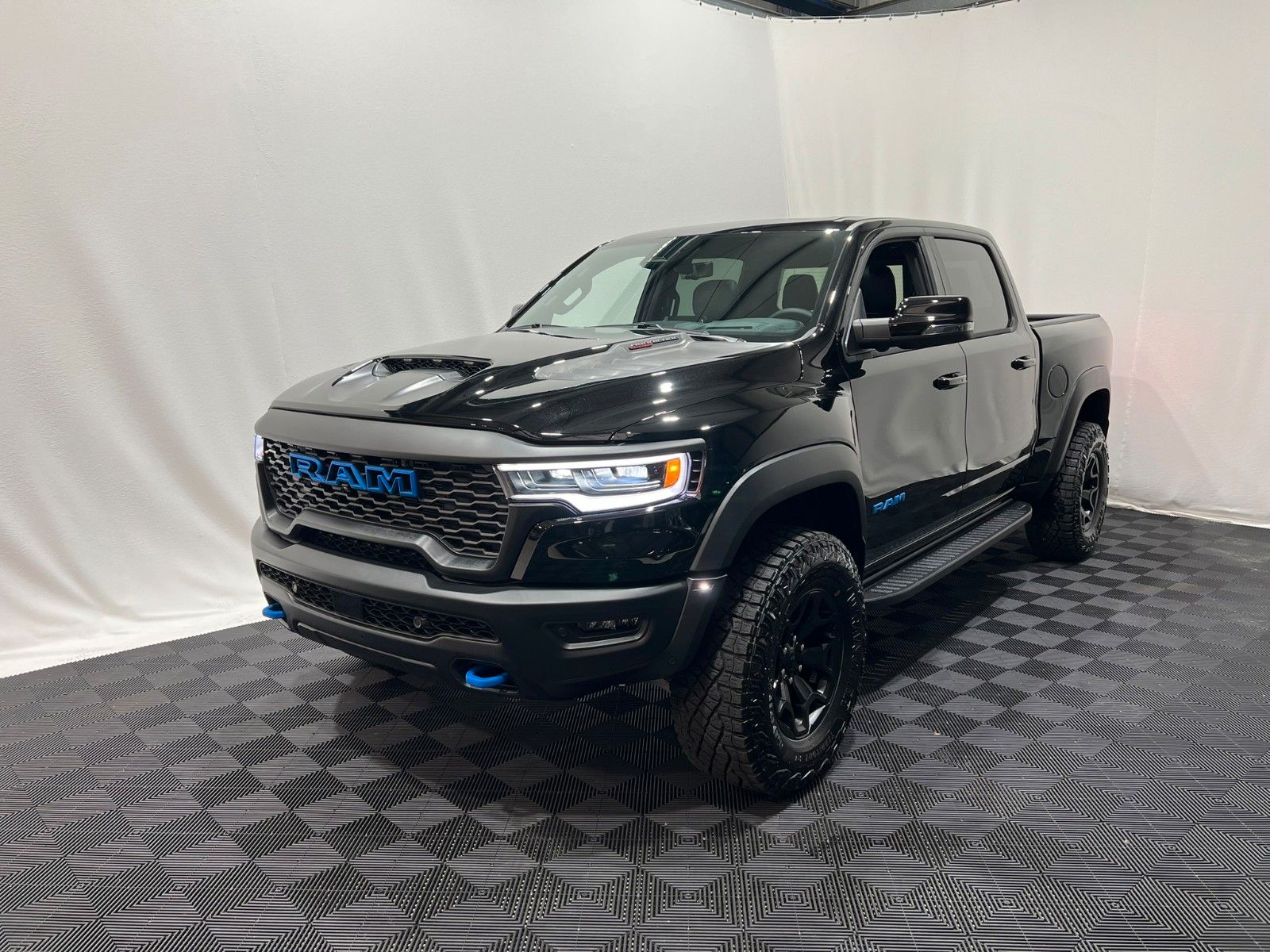 Fahrzeugabbildung Dodge RAM 1500 RHO H/O BLUE Edition