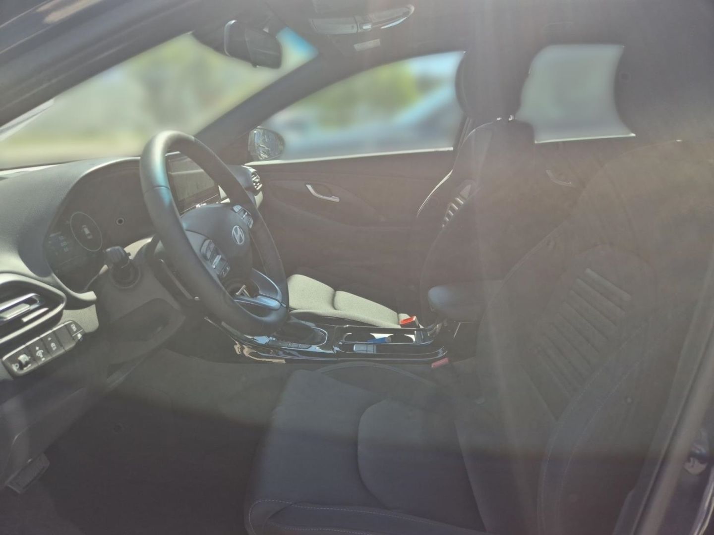 Fahrzeugabbildung Hyundai i30 cw Advantage Mild-Hybrid El. Panodach Navi D